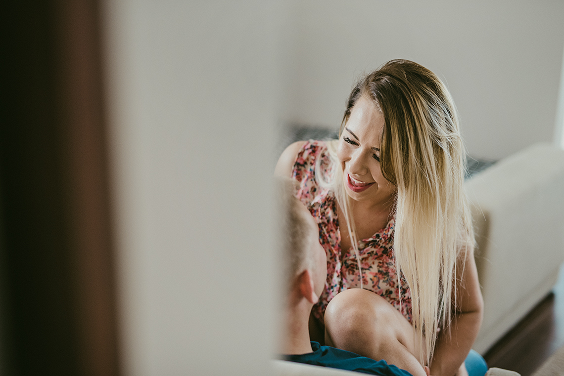 radosne zdjęcia narzeczeńskie fotograf kielce