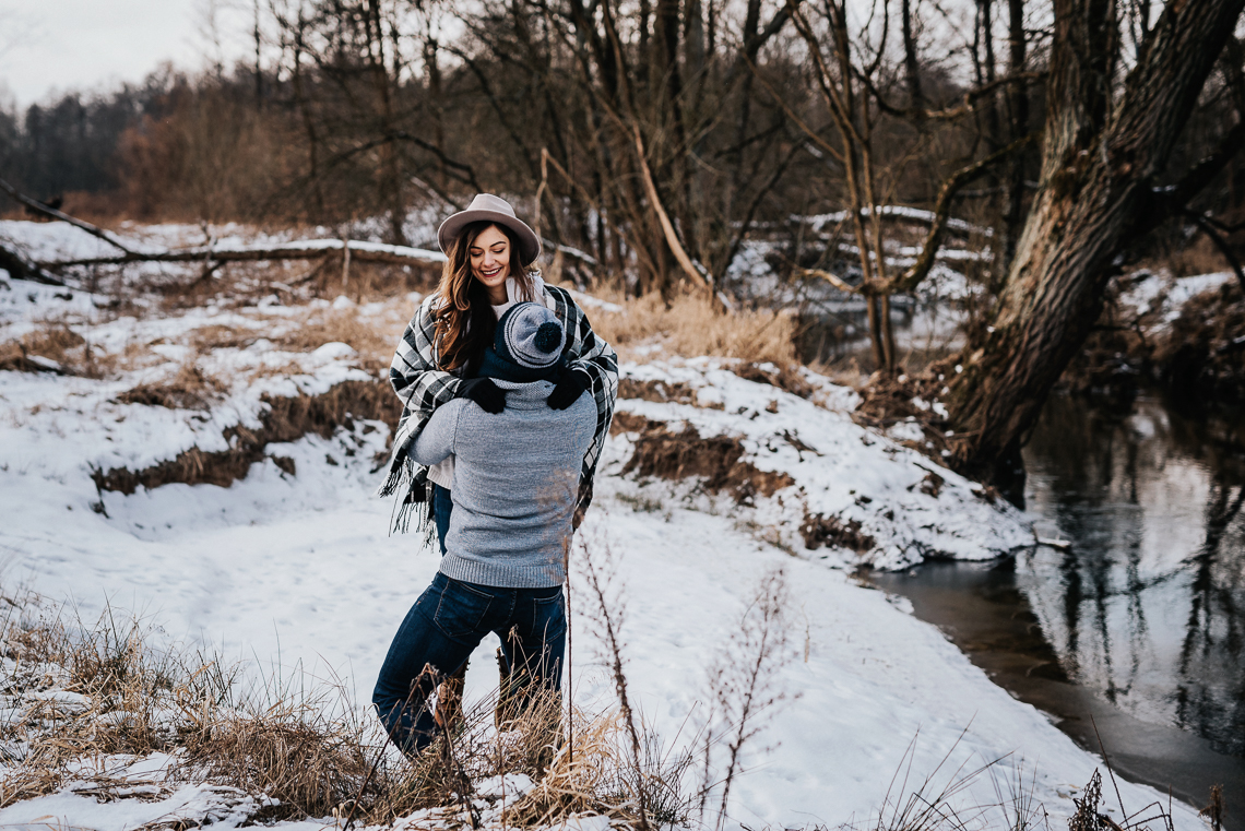 Zimowa sesja narzeczeńska Doroty i Macieja 8