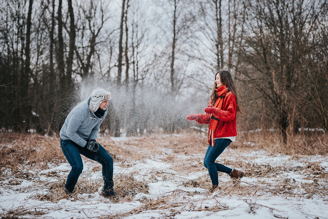 Zimowa sesja narzeczeńska Doroty i Macieja 23