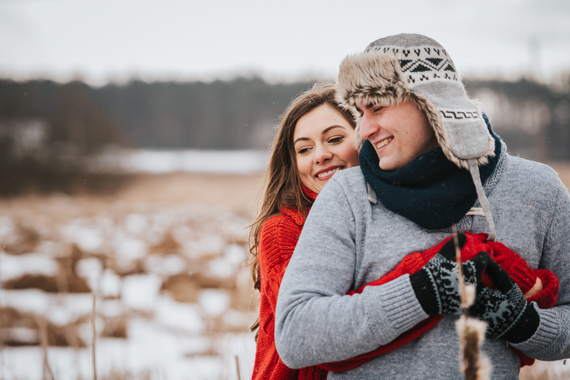 Zimowa sesja narzeczeńska Doroty i Macieja 35