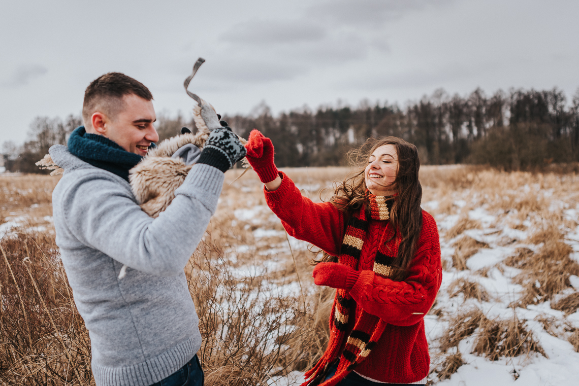 Zimowa sesja narzeczeńska Doroty i Macieja 46
