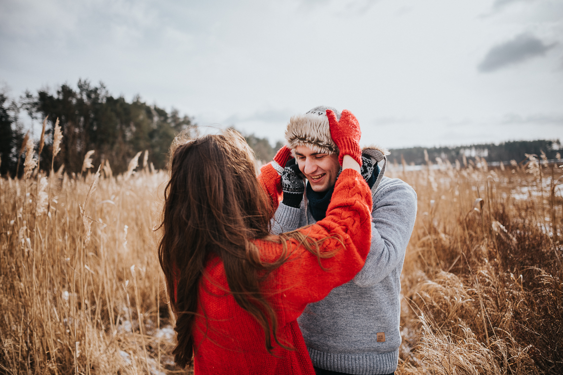 Zimowa sesja narzeczeńska Doroty i Macieja 47