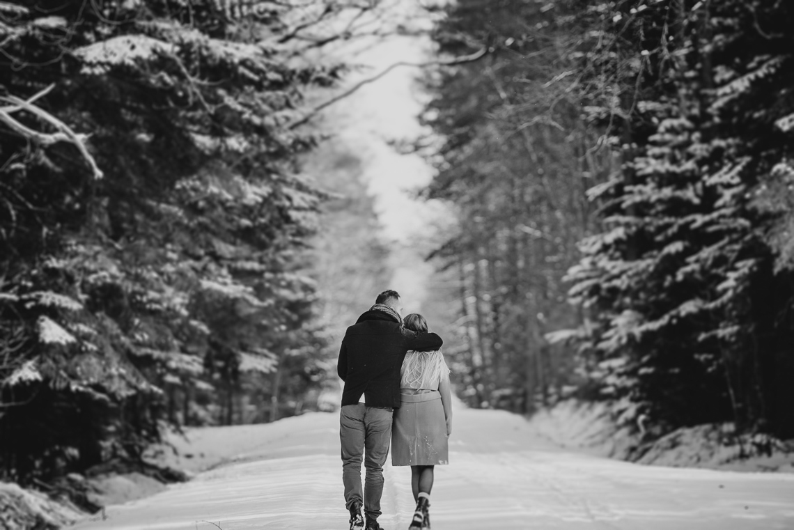 Zimowa sesja narzeczeńska Elizy i Dominika 3