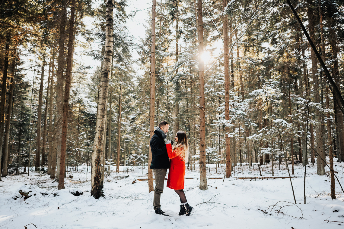 Zimowa sesja narzeczeńska Elizy i Dominika 6