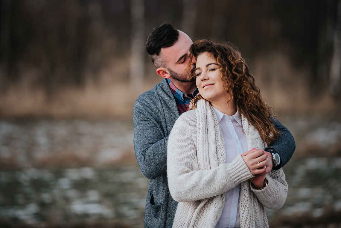 zdjęcia narzeczeńskie w plenerze kielce