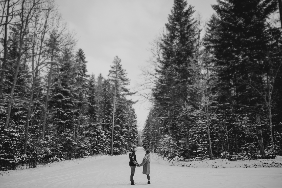 Zimowa sesja narzeczeńska Elizy i Dominika 18