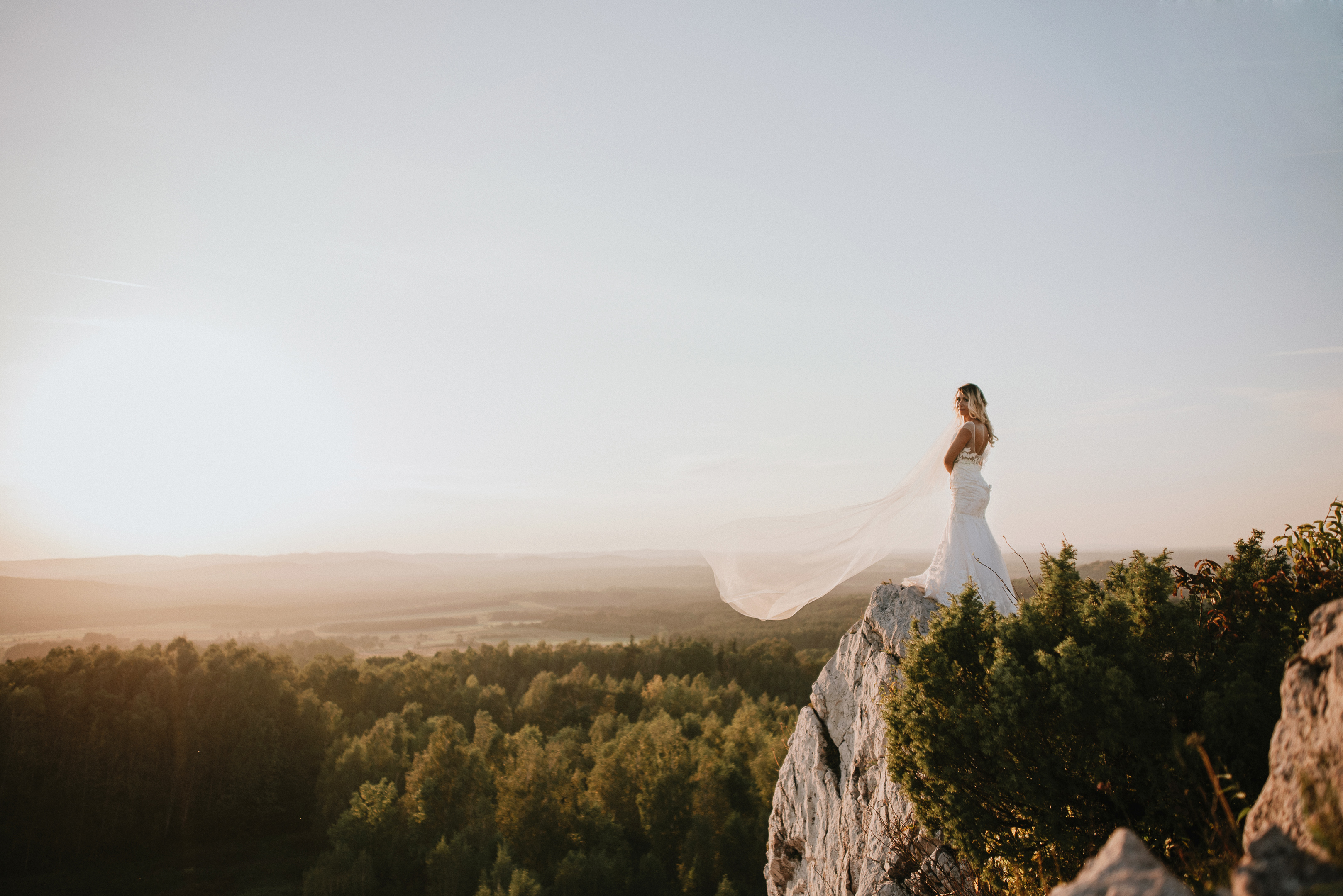 Jak wybrać suknię ślubną i dodatki do niej. 2