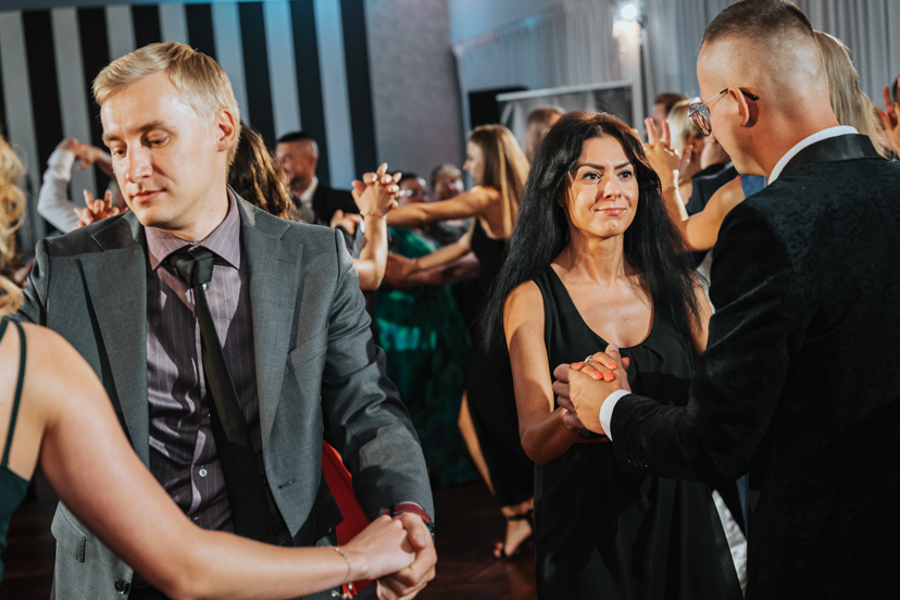 Nic nie zapowiadało takiego wesela... 64