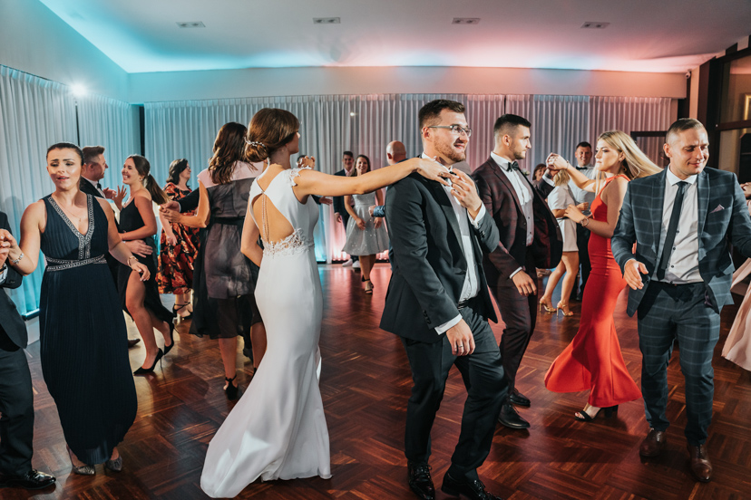 Nic nie zapowiadało takiego wesela... 77