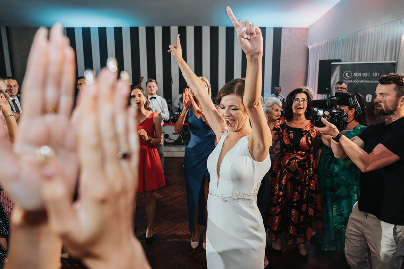 Nic nie zapowiadało takiego wesela... 83