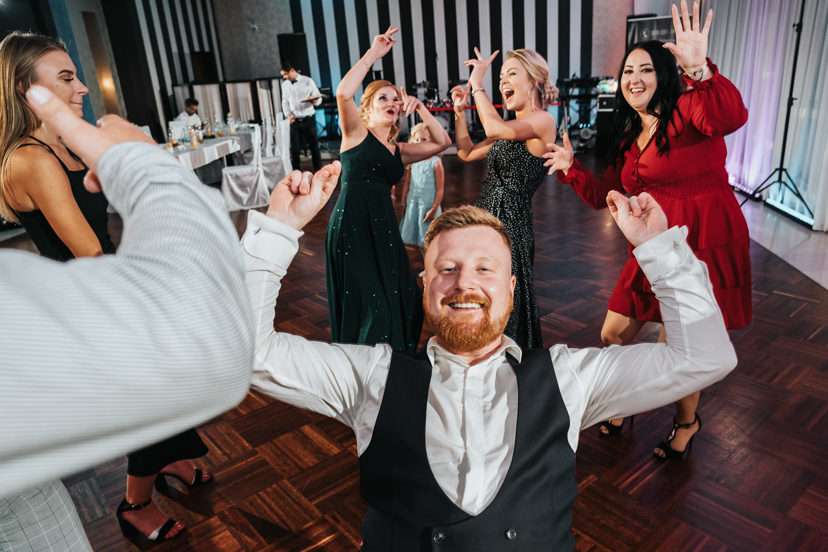 Nic nie zapowiadało takiego wesela... 101