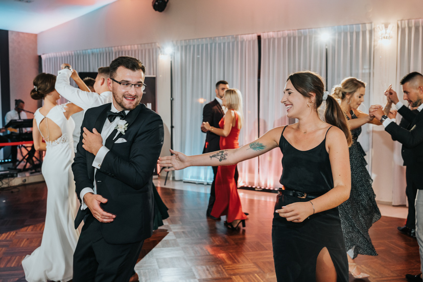 Nic nie zapowiadało takiego wesela... 108