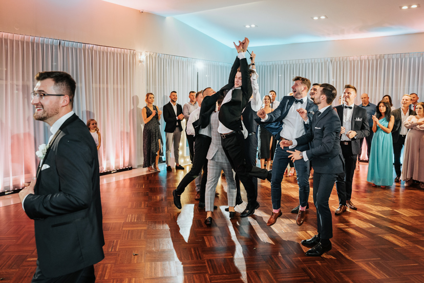 Nic nie zapowiadało takiego wesela... 116