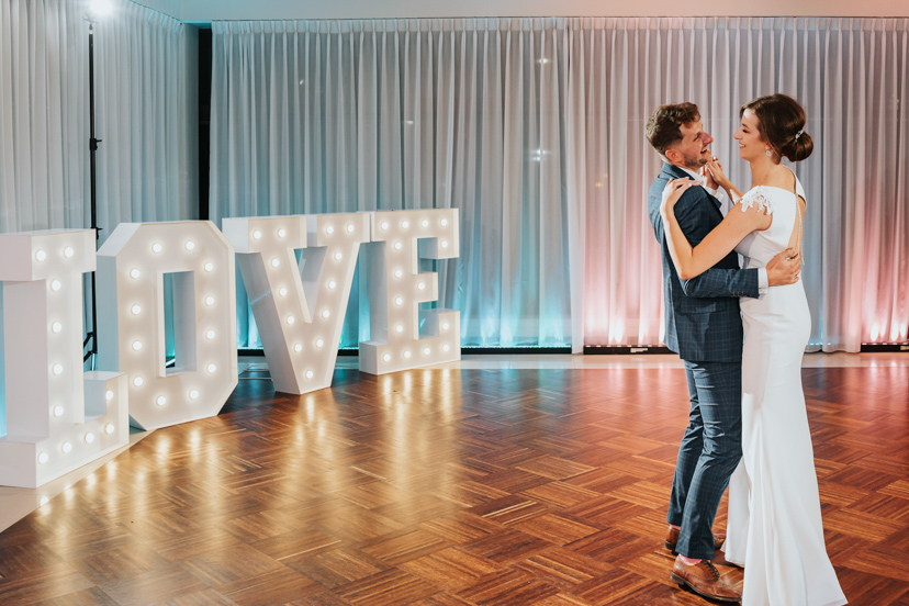 Nic nie zapowiadało takiego wesela... 128