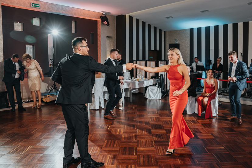 Nic nie zapowiadało takiego wesela... 129