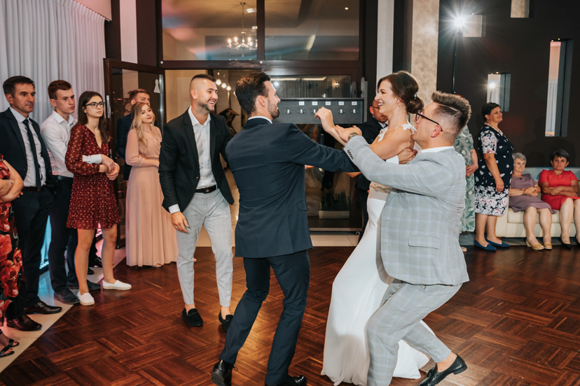 Nic nie zapowiadało takiego wesela... 131