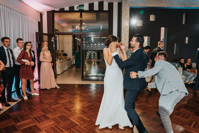 Nic nie zapowiadało takiego wesela... 132