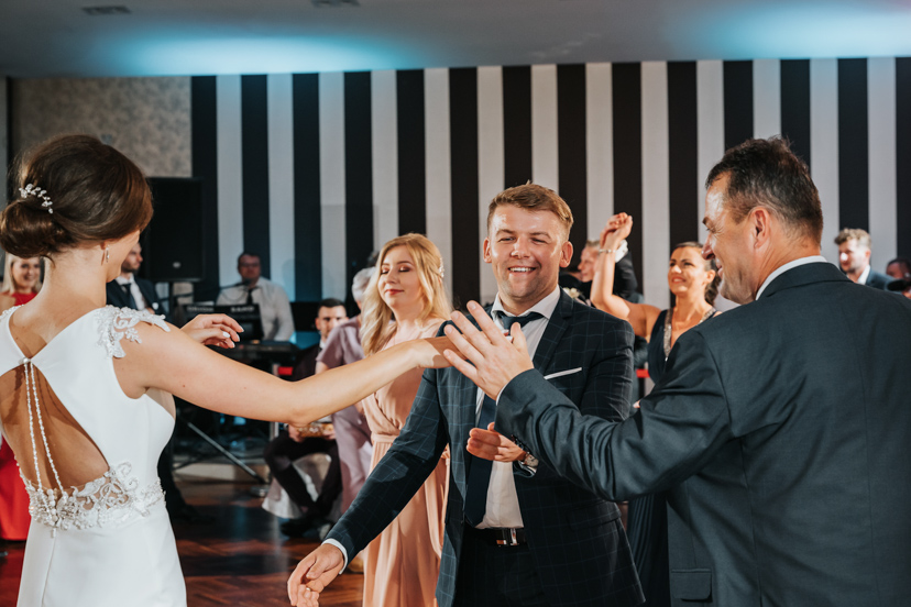 Nic nie zapowiadało takiego wesela... 135