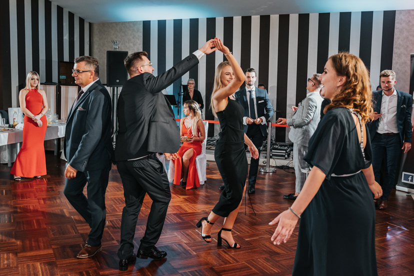 Nic nie zapowiadało takiego wesela... 137