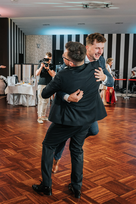 Nic nie zapowiadało takiego wesela... 141