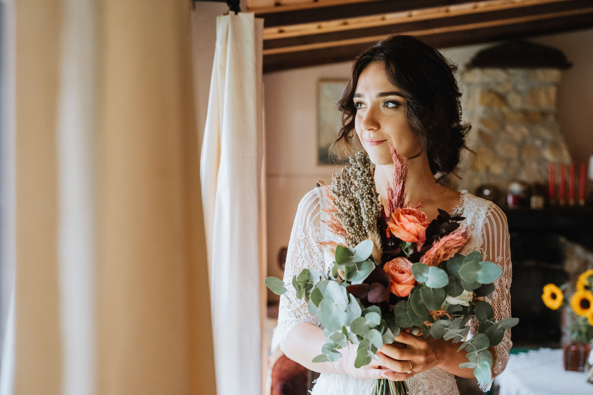 Czy ślub w plenerze może być dobrym pomysłem? Warto rozważyć zarówno wady, jak i zalety takiego rozwiązania przed podjęciem ostatecznej decyzji. 10