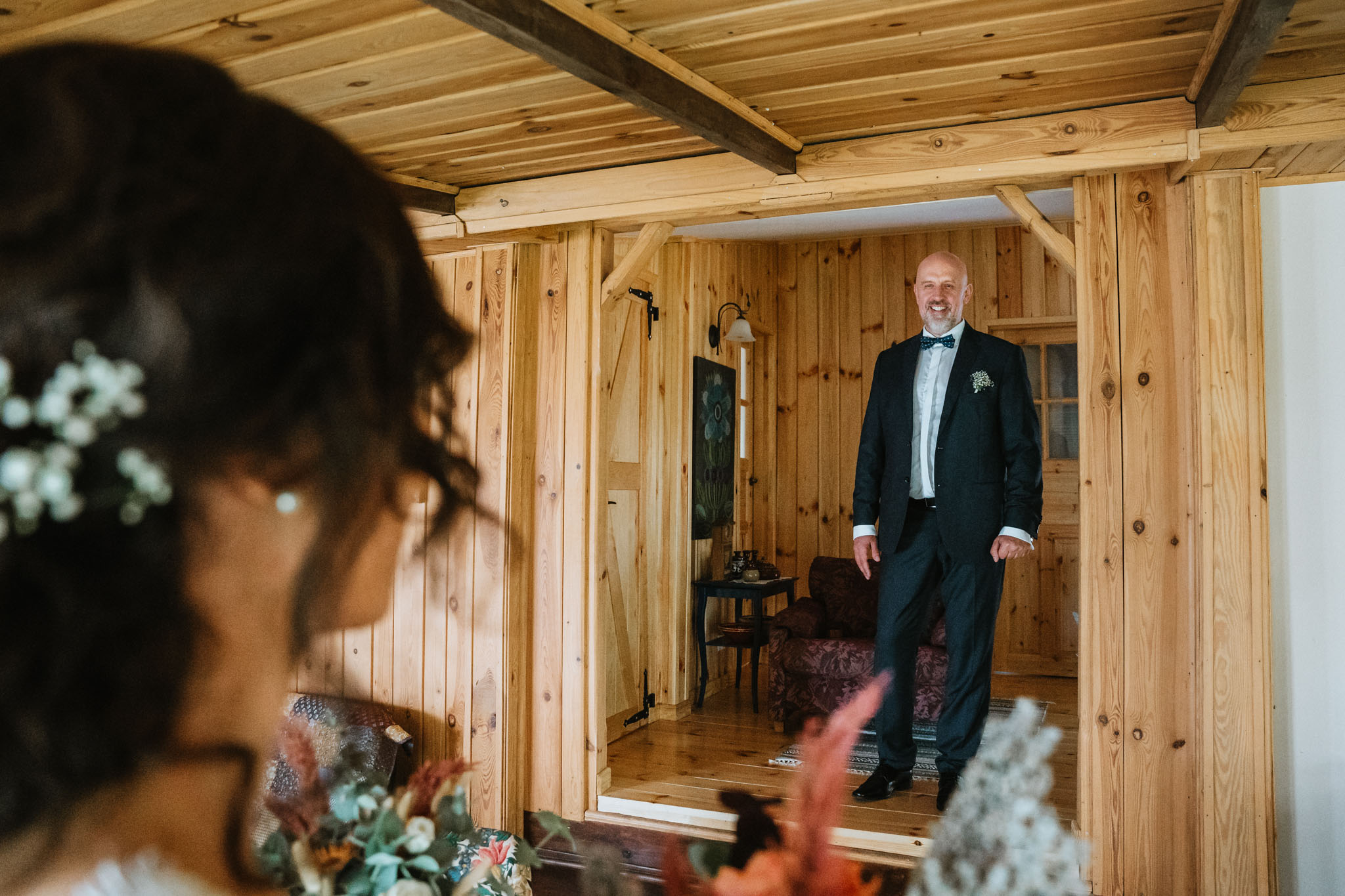 Czy ślub w plenerze może być dobrym pomysłem? Warto rozważyć zarówno wady, jak i zalety takiego rozwiązania przed podjęciem ostatecznej decyzji. 15