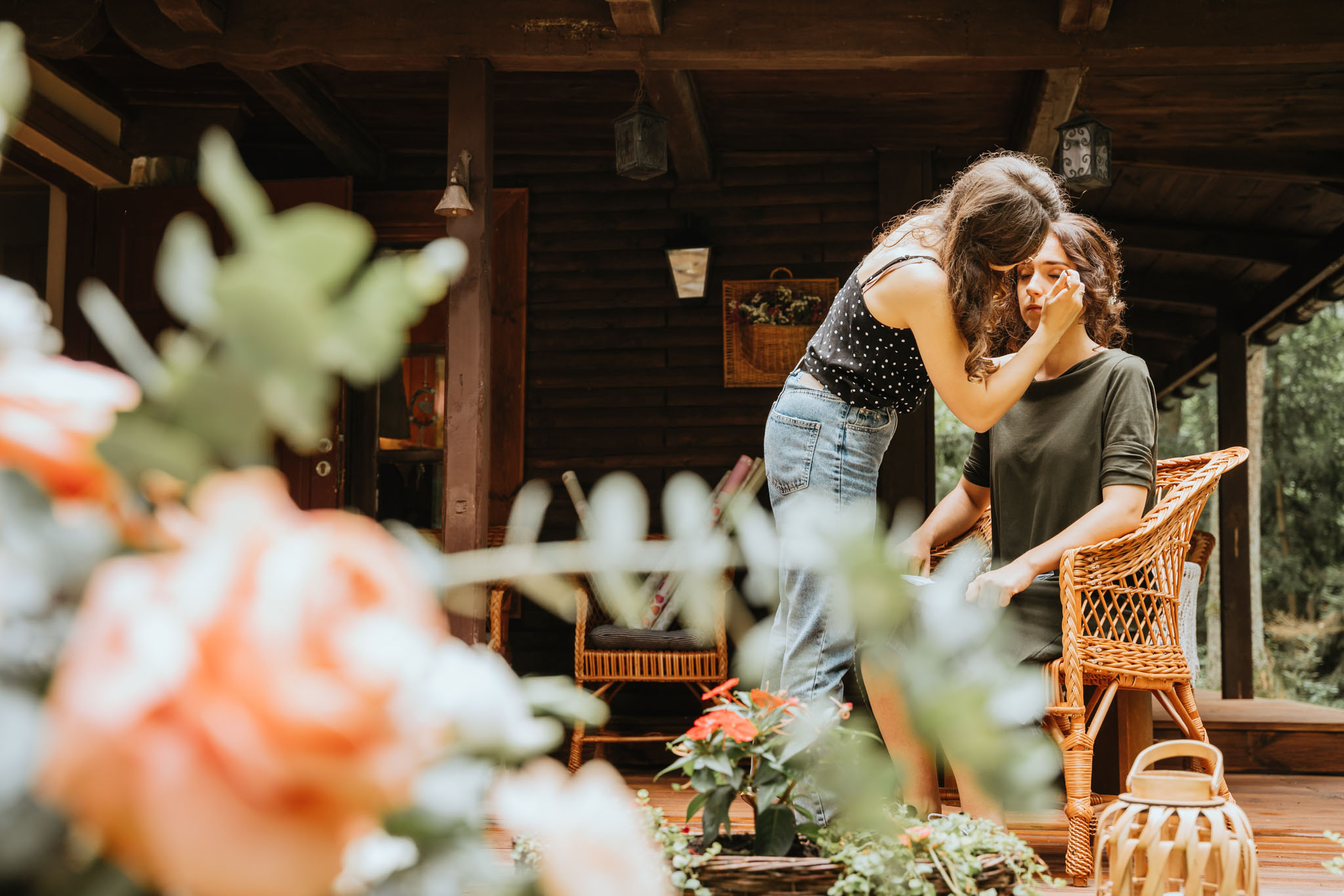 Czy ślub w plenerze może być dobrym pomysłem? Warto rozważyć zarówno wady, jak i zalety takiego rozwiązania przed podjęciem ostatecznej decyzji. 2