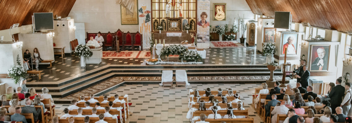 Zabezpieczone: I Komunia Św. w Kostomłotach II